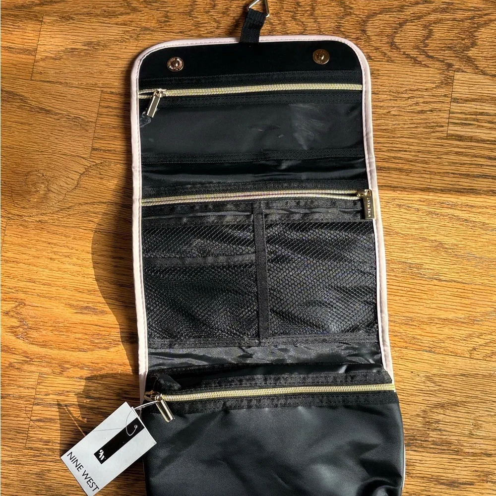 Nine West Travel Hanging Organizer